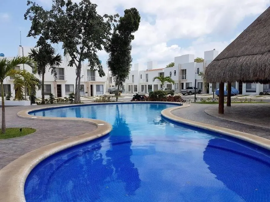 Feriehus Great Cheerful 2 Bedroom House With Pool And Spa Playa del Carmen