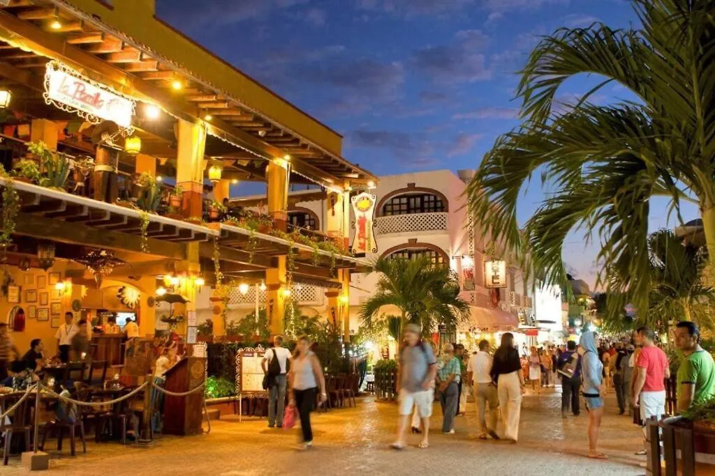 Great Cheerful 2 Bedroom House With Pool And Spa Playa del Carmen Feriehus